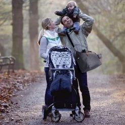Brisby Slijtvaste Luiertas - Verzorgingstas Groot - Grijs - Inclusief Verschoonmatje - Isoleervakken - Fopspeen Houder - Makkelijk Te Bevestigen Aan De Kinderwagen 13 Brisby Slijtvaste Luiertas - Verzorgingstas Groot - Grijs - Inclusief Verschoonmatje - Isoleervakken - Fopspeen Houder - Makkelijk Te Bevestigen Aan De Kinderwagen -Baby Comfort Outlet Winkel 1200x1200 106