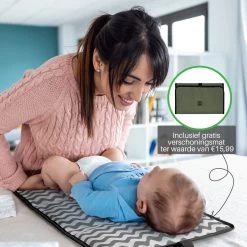 Brisby Slijtvaste Luiertas – Verzorgingstas - Two Tone Groen En Zwart - Inclusief Verschoonmatje - Isoleervakken - Met Geïntegreerde Kinderwagen Haken -Baby Comfort Outlet Winkel 1200x1200 272