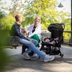Hamilton By Yoop X1 Plus Buggy – Nieuw, Hoger, Uitgebreider 2023 Model – Premium Stroller Met One Hand Folding Technologie – Zwart – Lichte, Verstelbare En Wendbare Kinderwagen Met Vele Gemakken -Baby Comfort Outlet Winkel 1200x1200 437