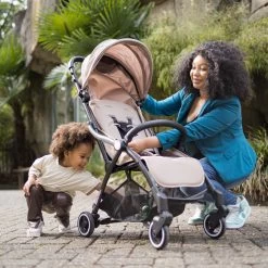 Hamilton By Yoop X1 Plus Buggy – Nieuw, Hoger, Uitgebreider 2023 Model – Premium Stroller Met One Hand Folding Technologie – Kaki – Lichte, Verstelbare En Wendbare Kinderwagen Met Vele Gemakken -Baby Comfort Outlet Winkel 1200x1200 532