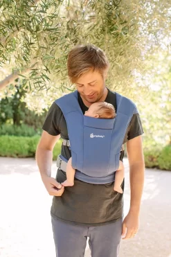 Ergobaby - Embrace - Draagzak Baby - Soft Blue - Ergonomisch Vanaf Geboorte -Baby Comfort Outlet Winkel 800x1200 119