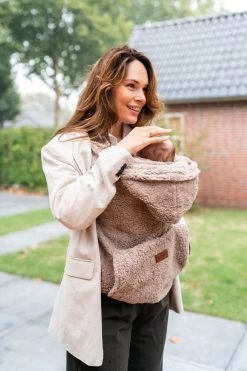 Bykay - Draagdoeken - Cover - Teddy Taupe - Winter Edition -Baby Comfort Outlet Winkel 800x1200 124