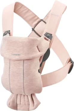BabyBjörn Draagzak Mini - 3D Jersey - Lichtroze -Baby Comfort Outlet Winkel 806x1200 11