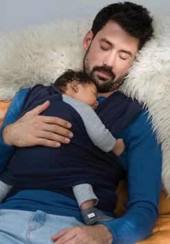 Babylonia Draagdoek - Tricot-Slen - Jeansblauw -Baby Comfort Outlet Winkel 835x1200 5