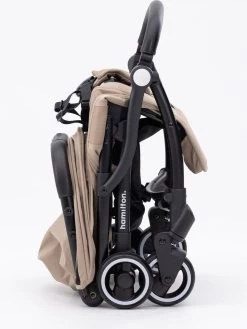 Hamilton By Yoop X1 Plus Buggy – Nieuw, Hoger, Uitgebreider 2023 Model – Premium Stroller Met One Hand Folding Technologie – Kaki – Lichte, Verstelbare En Wendbare Kinderwagen Met Vele Gemakken -Baby Comfort Outlet Winkel 901x1200 4