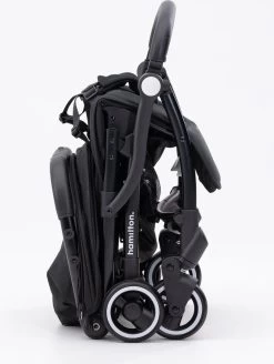 Hamilton By Yoop X1 Plus Buggy – Nieuw, Hoger, Uitgebreider 2023 Model – Premium Stroller Met One Hand Folding Technologie – Zwart – Lichte, Verstelbare En Wendbare Kinderwagen Met Vele Gemakken -Baby Comfort Outlet Winkel 903x1200