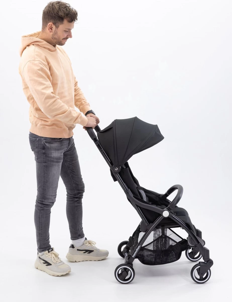 Hamilton By Yoop X1 Plus Buggy – Nieuw, Hoger, Uitgebreider 2023 Model – Premium Stroller Met One Hand Folding Technologie – Zwart – Lichte, Verstelbare En Wendbare Kinderwagen Met Vele Gemakken 16 Hamilton By Yoop X1 Plus Buggy – Nieuw, Hoger, Uitgebreider 2023 Model – Premium Stroller Met One Hand Folding Technologie – Zwart – Lichte, Verstelbare En Wendbare Kinderwagen Met Vele Gemakken - Afbeelding 16